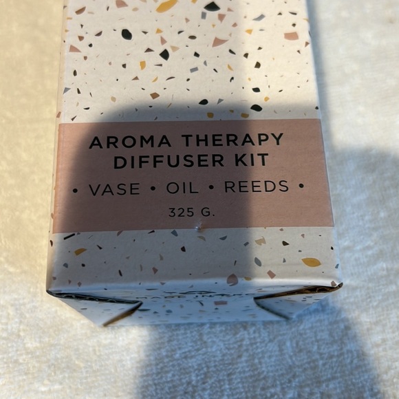 COPY - Lavender serenity aromatherapy diffuser kit new in box - Picture 3 of 5